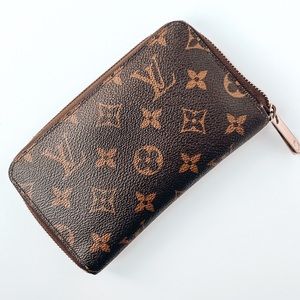 Louis Vuitton Monogram Pattern Leather Zippy Compact Wallet